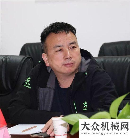 吊再創(chuàng)佳績徐州市市工商聯(lián)王海永到工程機械商會檢查指導(dǎo)工作徐工一