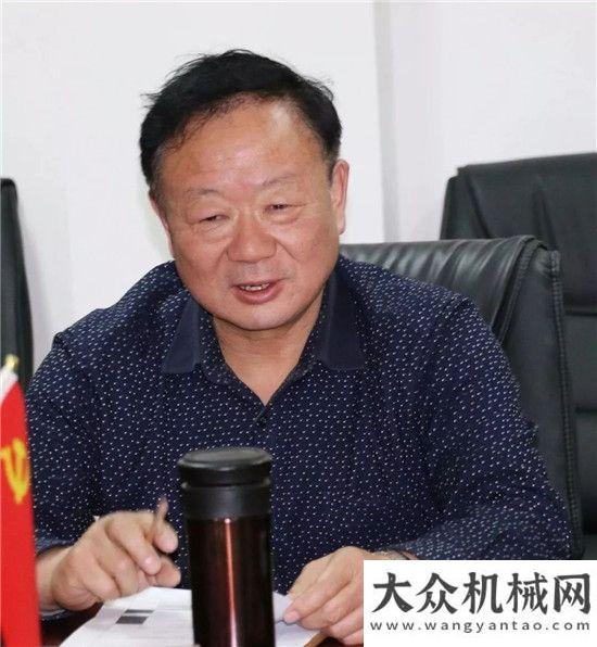 吊再創(chuàng)佳績徐州市市工商聯(lián)王海永到工程機械商會檢查指導(dǎo)工作徐工一