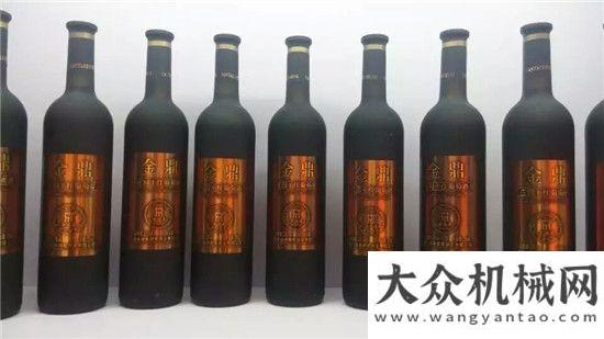 南華菱星馬煙臺金鼎葡萄酒業(yè)有限公司參展全國糖酒會斬獲訂