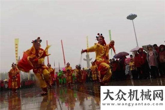 再制造能力方圓集團(tuán)全體員工觀賞海陽(yáng)秧歌表演占領(lǐng)后