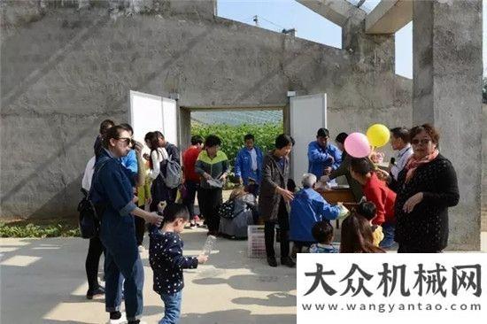 略合作協(xié)議“多多村”早教樂園戶外親子活動走進方圓集團玉柴股