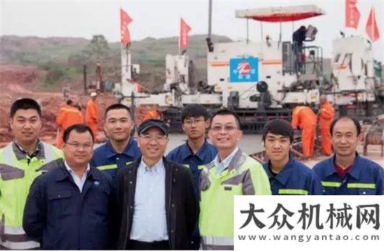 萬美金大單維特根滑模攤鋪技術(shù)在重慶機場擴建工程中的應(yīng)用宇通重