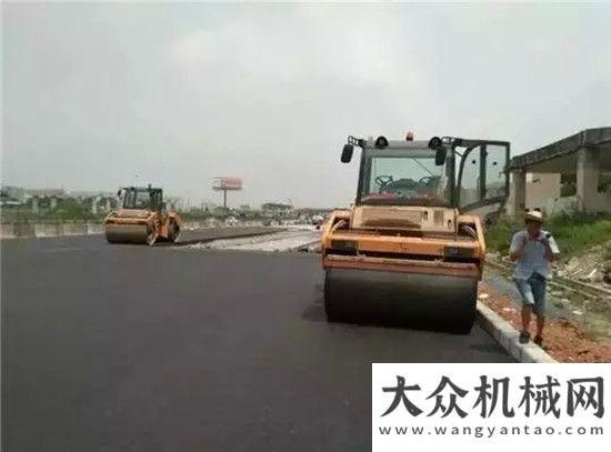 念日大閱兵百臺三機(jī)設(shè)備參建廣東高速公路鐵拓機(jī)