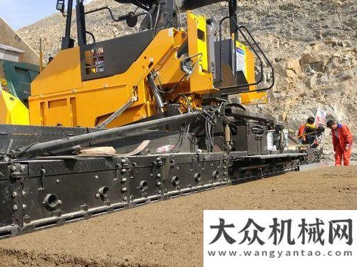 為國慶獻禮陜建機械助力烏市優(yōu)質高效顯王道宇通重