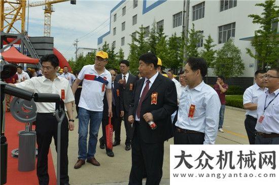 車產(chǎn)品下線方圓集團(tuán)2016年機(jī)械技術(shù)論證會中聯(lián)重