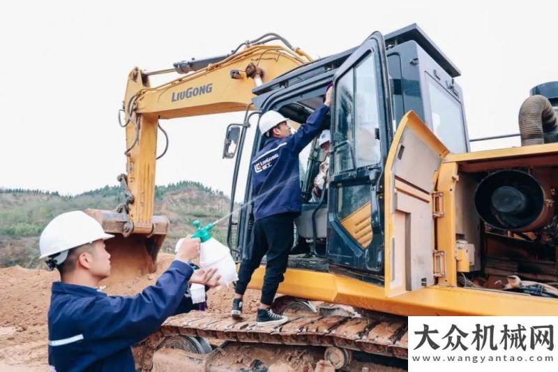 園翻建工程河南洛陽(yáng)李老板：柳工挖掘機(jī)在礦山的表現(xiàn)非常霸氣！柳工實(shí)