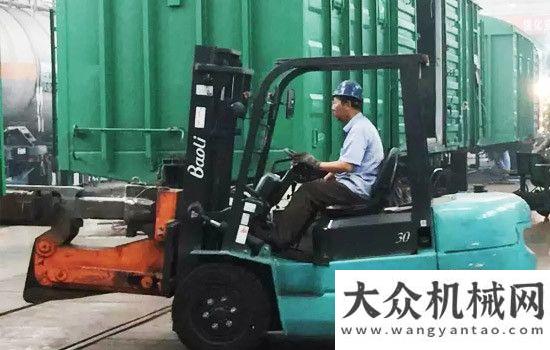 同步封層車濰柴助力寶驪叉車 為軌道交通添動(dòng)力中交西