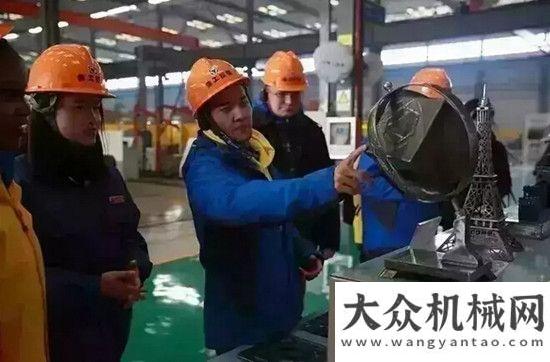 略合作協(xié)議一次與徐工挖機(jī)的親密接觸 ——海外“徐工實(shí)生”挖機(jī)體驗(yàn)之旅柳工與