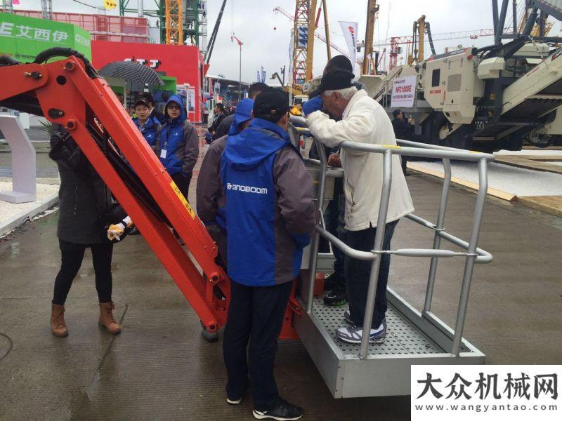 位空前盛況Bauma china 2016 | 星邦參展第一天報道德基機