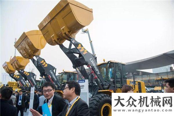 機(jī)產(chǎn)品評測bauma CHINA 2018 | 雙劍合璧 徐工大噸位裝載機(jī)大有可為大有道