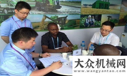 信企業(yè)稱號中聯(lián)重科閃耀廣交會 亮點凸顯引關(guān)注中聯(lián)重
