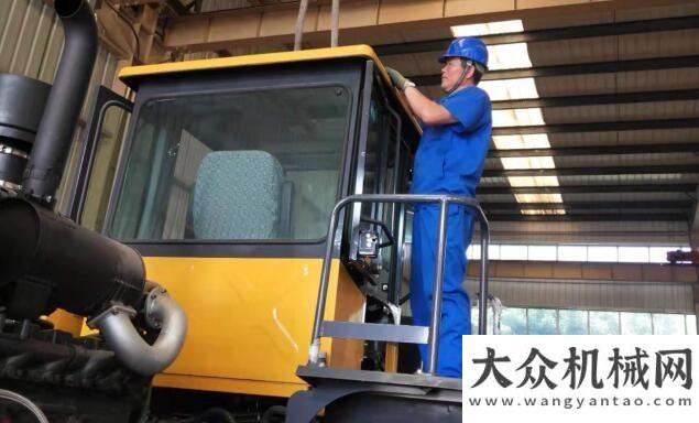 利安裝完成“德工人”戰(zhàn)高溫 保生產(chǎn)雪桃型