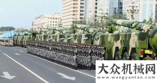 觀看閱兵式致敬！徐工集團(tuán)董事長王民光榮受邀大閱兵觀禮重