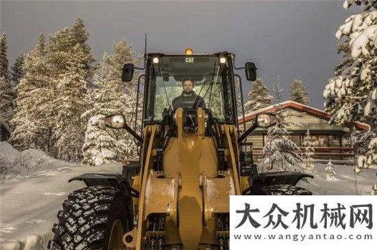 搶先報(bào)名中大雪節(jié)氣，看“大黃車”的冰雪奇緣圣誕福