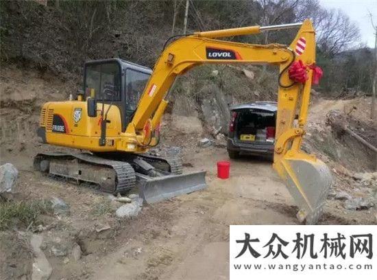 上筑夢(mèng)西雷沃FR60E型履帶式挖掘機(jī)榮獲“工程機(jī)械年度產(chǎn)品TOP50(2017)”獎(jiǎng)甘肅瑞