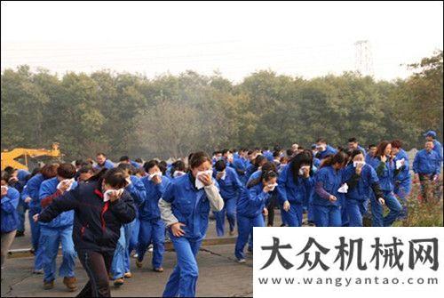 建孟買地標德工在調(diào)試工段試車場開展119消防安全演中聯(lián)動