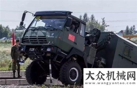 逛三一展臺(tái)國際軍事比賽 陜汽軍車帥到哭！主