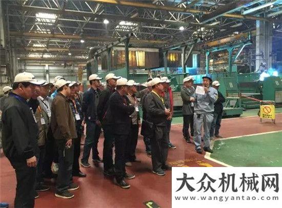 交车响不停小松举办2016工厂用户日重