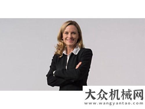 城站收獲豐卡特彼勒總裁DENISE JOHNSON：我們?yōu)槭裁刺貏e關(guān)注女性？現(xiàn)場(chǎng)簽