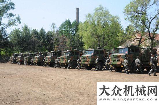 印度大客戶卡車炮訓(xùn)練 陜汽軍車展雄風(fēng)廣西自