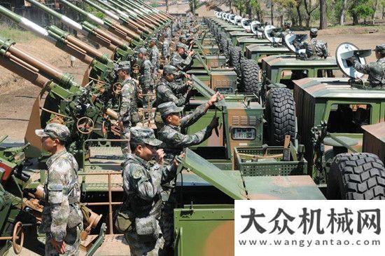 印度大客戶卡車炮訓(xùn)練 陜汽軍車展雄風(fēng)廣西自