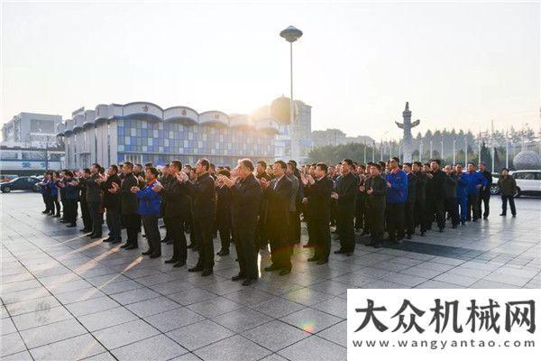 問河北宣工方圓集團銷售大軍踏上征程俄羅斯