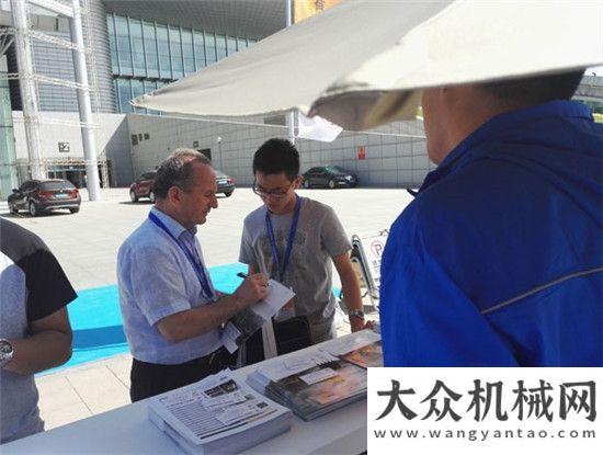 刮起重汽风力士德异彩亮相2016博览会江苏连