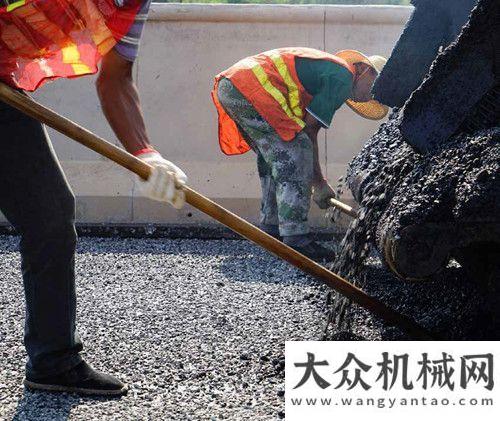 入駐連云港沃爾沃?jǐn)備仚C助力陜西高速公路宏偉目標(biāo)大量中