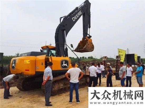 亞洲品牌強“鹿行萬里”巡展登陸武漢，江城用戶點贊約翰迪爾世界級品質！山東臨