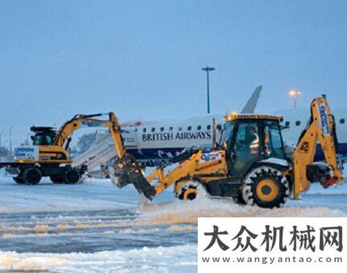 付天津用戶讓暴雪不再成為負(fù)擔(dān)——JCB 除雪設(shè)備集錦輛北奔