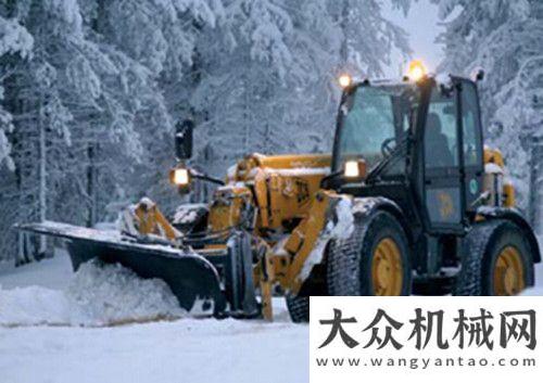 付天津用戶讓暴雪不再成為負(fù)擔(dān)——JCB 除雪設(shè)備集錦輛北奔