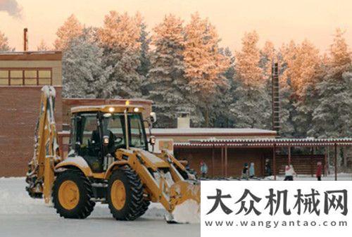 付天津用戶讓暴雪不再成為負(fù)擔(dān)——JCB 除雪設(shè)備集錦輛北奔