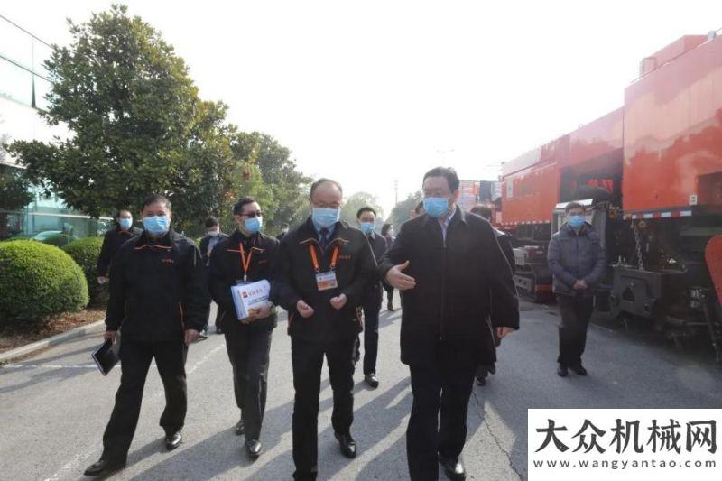 为三一点赞来自江苏委对“公路医生”的勉励与慰问！首批捐