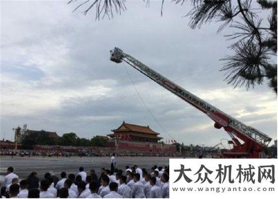 擁軍一家人中聯(lián)重科高端裝備助力建軍90閱兵央視直播 為祖國強(qiáng)軍夢喝彩三一重