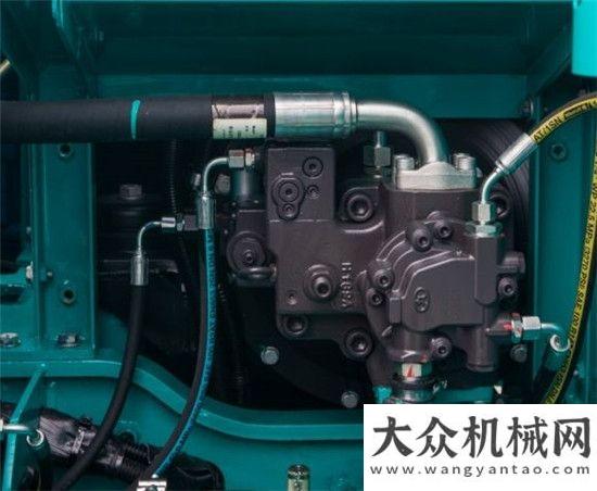 全断面摊铺山河智能小挖家族新成员SWE80E9报到青海克