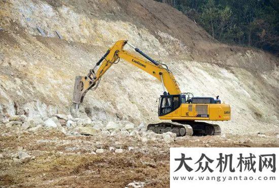 季走進(jìn)重慶柳工挖掘機(jī)助力五鳳口高架觀音山隧道工程力士德