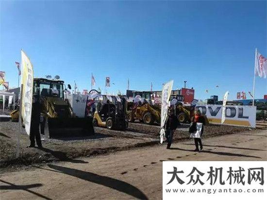 證換證審核雷沃工程機(jī)械攜手經(jīng)銷商亮相阿根廷Agroactiva展金鼎酒