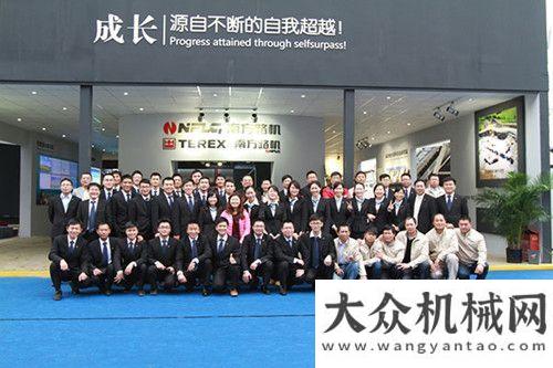 企無縫對接2014Bauma China 南方路機展臺精彩回顧徐州工