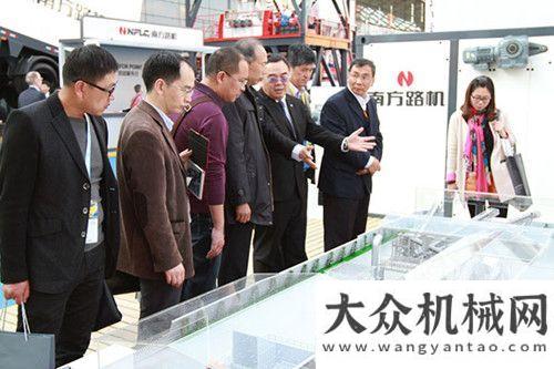 企無縫對接2014Bauma China 南方路機展臺精彩回顧徐州工