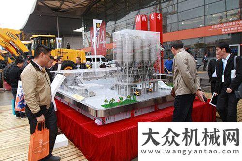 企無縫對接2014Bauma China 南方路機展臺精彩回顧徐州工