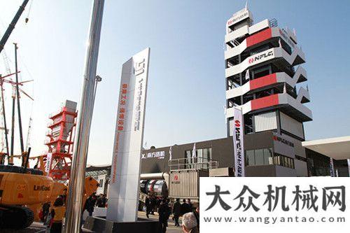 企無縫對接2014Bauma China 南方路機展臺精彩回顧徐州工