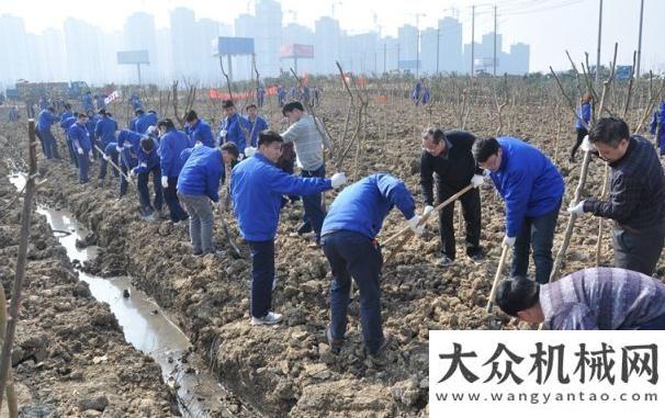 近客戶安徽合力組織員工開展認建認養(yǎng)樹木活動首屆維