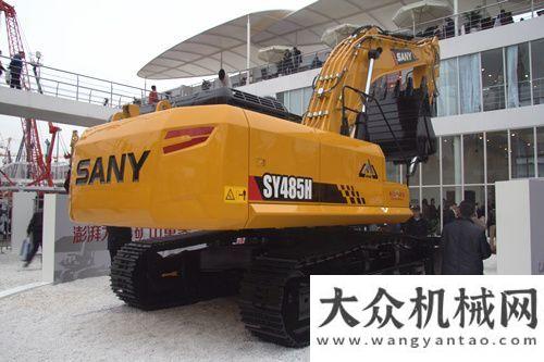 全球化論壇劍指礦山之巔 三一礦山型挖掘機亮相2014 bauma China柳工工