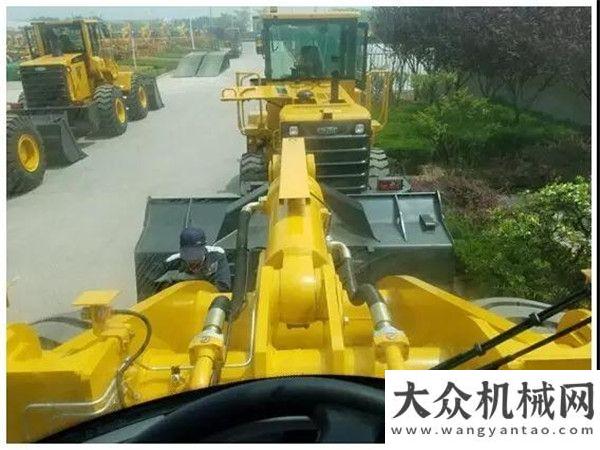 上得力助手重型武器——雷沃FL966H雷沃裝