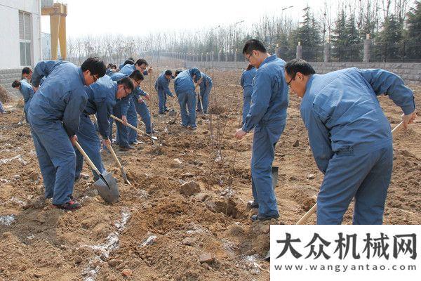 大師工作室山重建機團委組織開展植樹活動玉柴劉