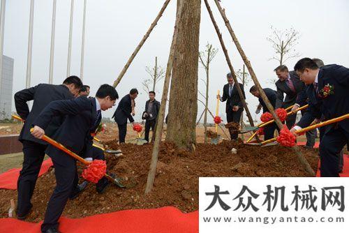 子圖冊上線廣西康明斯發(fā)動機生產基地建成投產中聯重