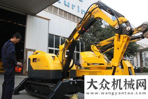 賽圓滿落幕驚天公司成功研制GTC-15D多功能遙控機(jī)器人住友挖