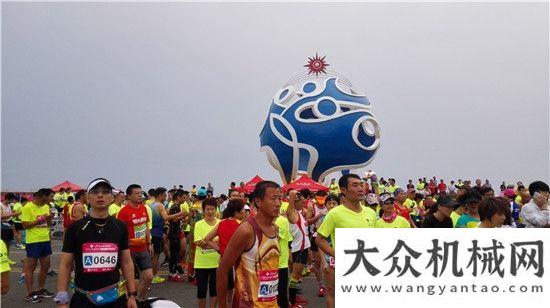 站車隊季軍方圓集團(tuán)組隊參加2016仙境海岸海陽國際馬拉松活動華菱星