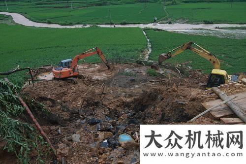 蕪湖高新區(qū)北京暴雨工程機械救災(zāi)紛紛顯神力三一挖