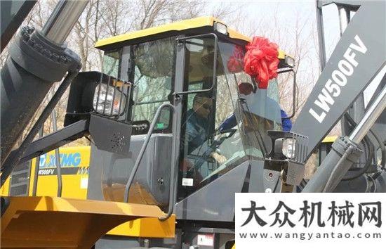 么这么优秀促销第七波：引领市场 绿色节能的徐工装载机千万森